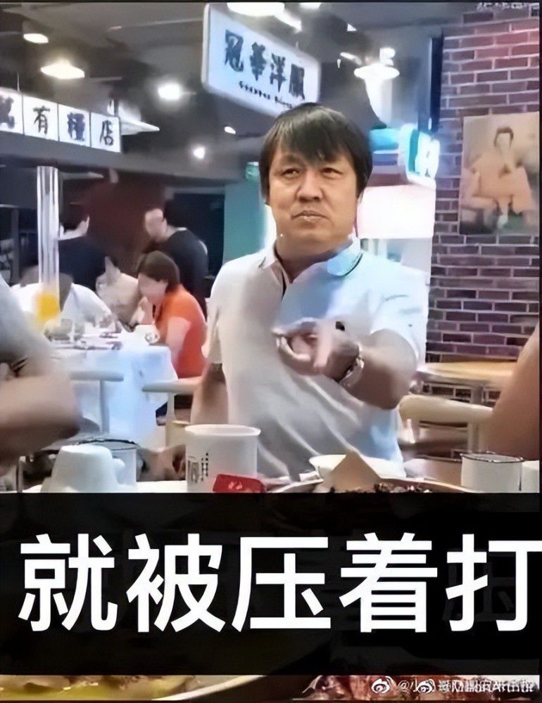 之后《简单任务》、《玻璃樽》，再到《警察故事》系列、《醉拳》、《A计划》……这些成龙电影在不知不觉中，已经陪我们走过了24年春节